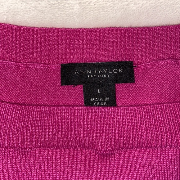 Ann Taylor’s - Women Light Sweater Tank - Picture 2 of 3